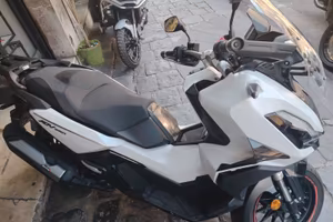 Honda ADV 350 BIANCO COME NUOVO USATO GARANTITO