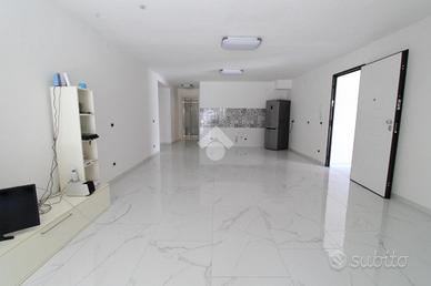 CASA SEMINDIPENDENTE A CASERTA