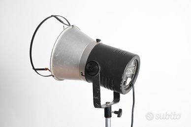 Illuminaore professionale per fotografi IFF Q 1250