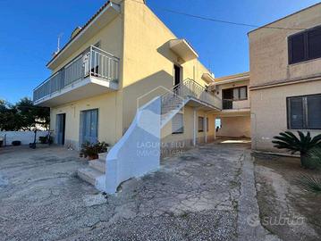 Appartamento in villa con vista mare
