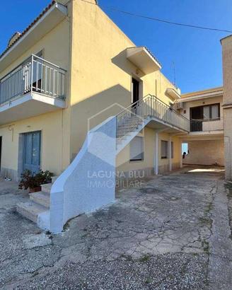 Appartamento in villa con vista mare