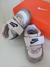 SCARPE NIKE nuove NEONATO TAGLIA 18.5