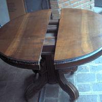Tavolo antico ovale allungabile
