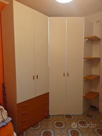Armadio angolare con cabina + comodino 