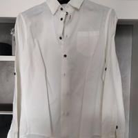 Camicia bianca con bottoni