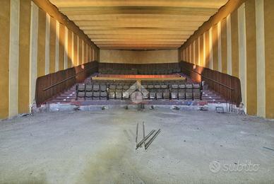 NEGOZIO A LIVORNO FERRARIS