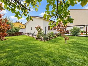 Rif.625- casa ind. muggia