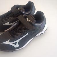 Scarpe da calcio e baseball 