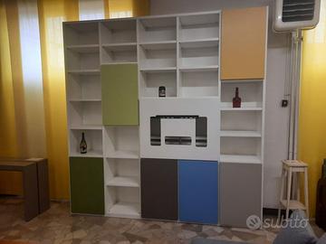 Libreria bianca con porta TV
