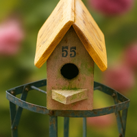 Casetta per uccelli in legno