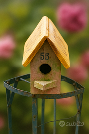 Casetta per uccelli in legno