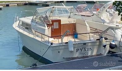 Chris Craft 31 Commander