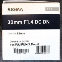 Obbiettivo 30 mm. SIGMA-attacco Fuji X Mount
