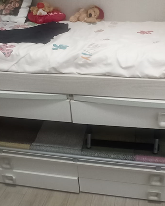 Letto a castello con cassetti e secondo letto