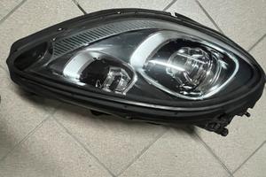 Faro ant sx porsche macan 2015