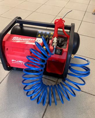 Milwaukee Compressore Professionale a Batteria