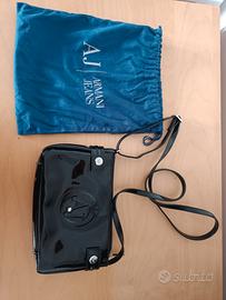 Borsetta a tracolla in vernice Armani jeans