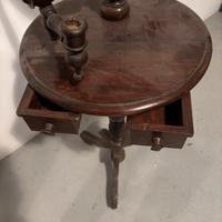 Antico mobile da barba in legno