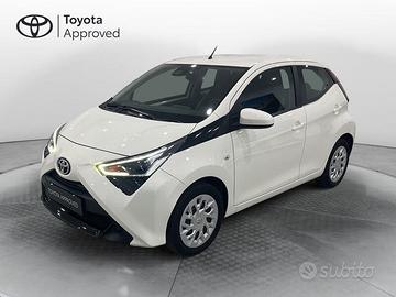 Toyota Aygo Connect 1.0 VVT-i 72 CV 5 porte x...