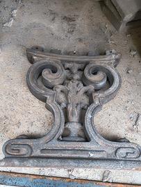 Decorazione in ghisa