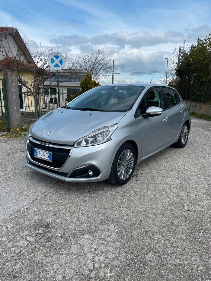 Peugeot 208 1° serie