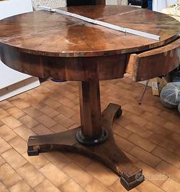 tavolo rotondo metà 800 in perfette condizioni