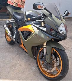 gsx r k7 600