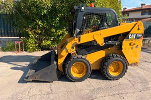 P210 - Pala 30 q caterpillar 226 D TARGATA