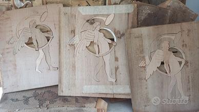 Vecchi intarsi fatti a mano