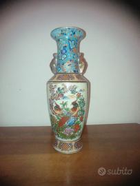 vaso di porcellana giapponese 