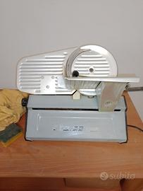 affettatrice domestica