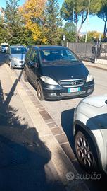 autovettura in buone condizioni di carrozzeria