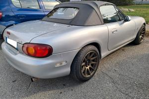 Splendida Mazda MX-5 NB 1800 140cv