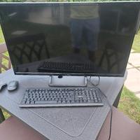 monitor tastiera e mouse
