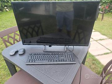 monitor tastiera e mouse