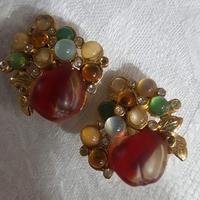 Orecchini con pietre dure