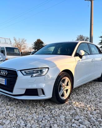 Audi A3 SPB 30 g-tron S tronic IN RIENTRO