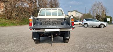 TOYOTA HILUX LN105 2.4 