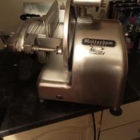 Affettatrice verticale lama 30 cm
