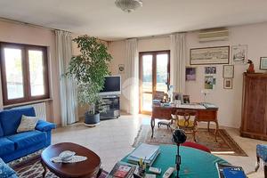 4 LOCALI A FROSINONE