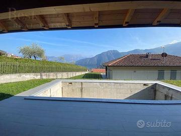 Villa di 400 m² con 5 locali e box auto doppio a T