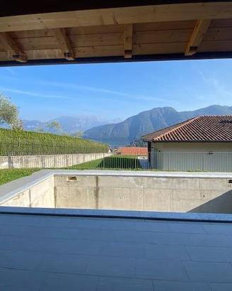 Villa di 400 m² con 5 locali e box auto doppio a T