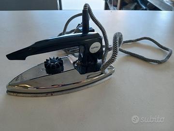 Ferro da stiro da viaggio pieghevole