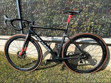 Bici da Corsa Colnago V4RS Team Emirates UAE