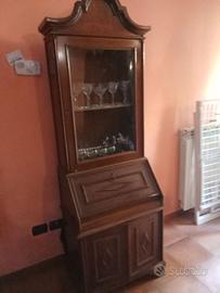 Mobile antiquariato con vetrina