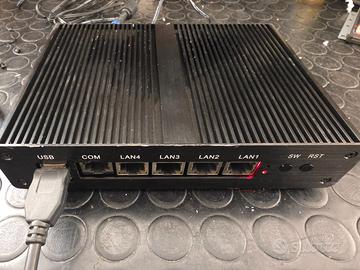 Pc min Fanless PfSense Firewall 4 Porte Gigabit