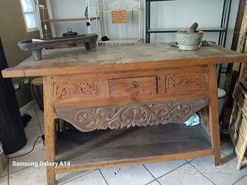 tavolo indonesiano antico