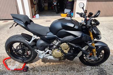 DUCATI STREETFIGHTER V4S