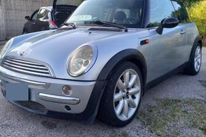 MINI COOPER 1.6