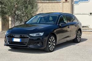 AUDI A4 Avant 40 TDI S tronic Business Adv.